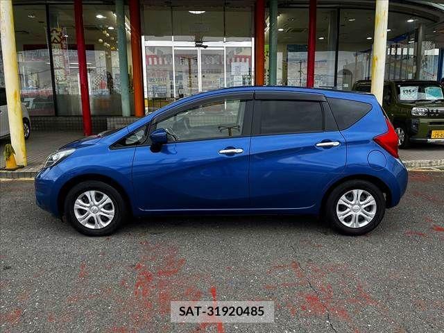 Nissan NOTE 2015-10 8660782-4