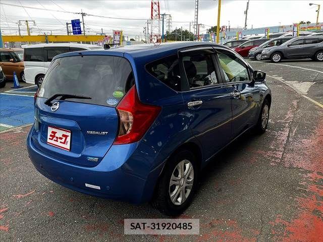 Nissan NOTE 2015-10 8660782-6