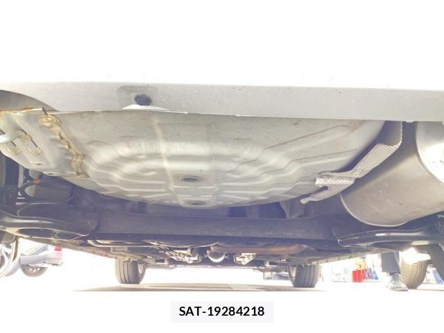 Nissan NOTE 2013-09 8660798-3