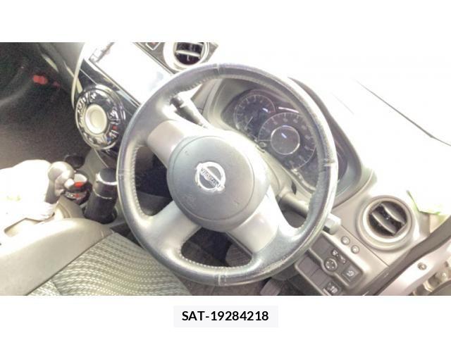 Nissan NOTE 2013-09 8660798-8