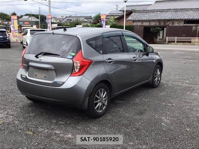 Nissan NOTE 2013-09 8660790-4