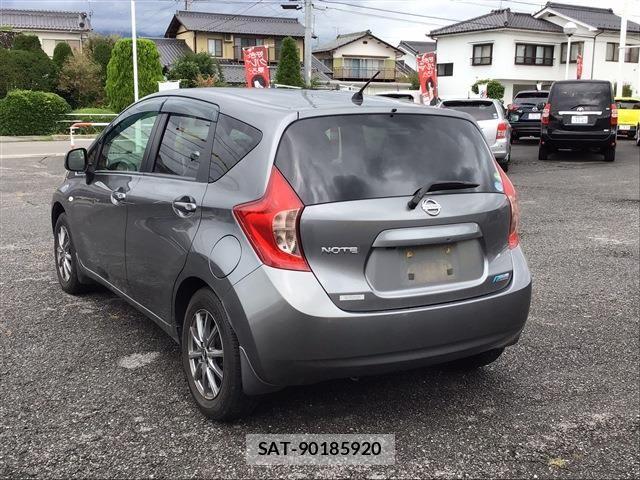 Nissan NOTE 2013-09 8660790-6