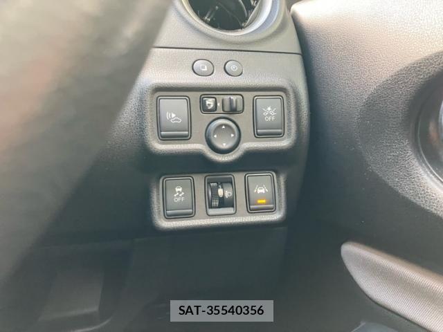 Nissan NOTE 2017-02 8660783-16