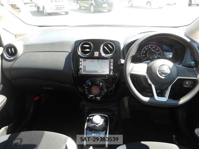 Nissan NOTE 2018-02 8660775-9