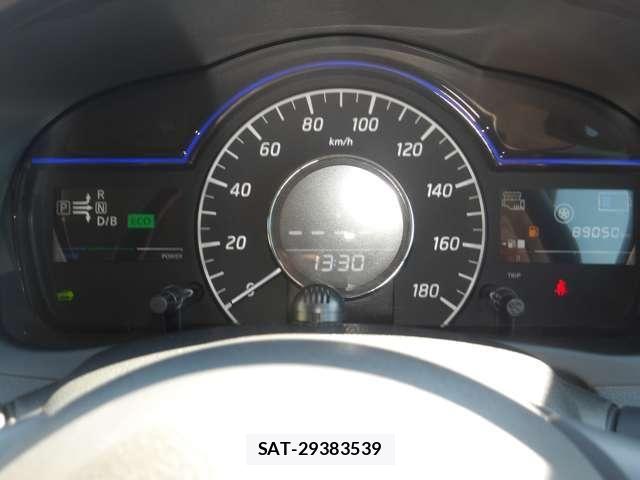 Nissan NOTE 2018-02 8660775-10