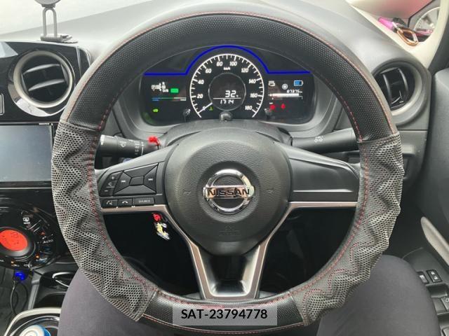 Nissan NOTE 2018-02 8660789-14