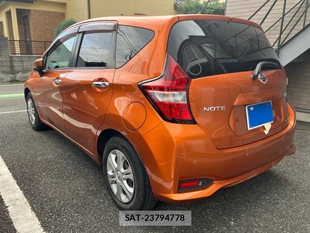 Nissan NOTE 2018-02 8660789-1