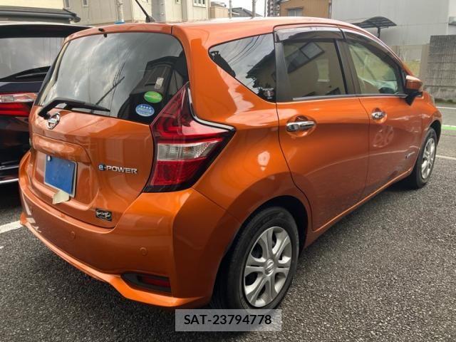 Nissan NOTE 2018-02 8660789-3
