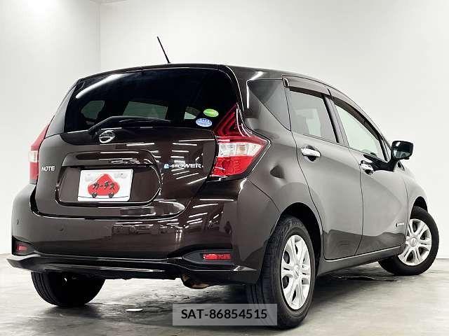 Nissan NOTE 2018-03 8660770-2