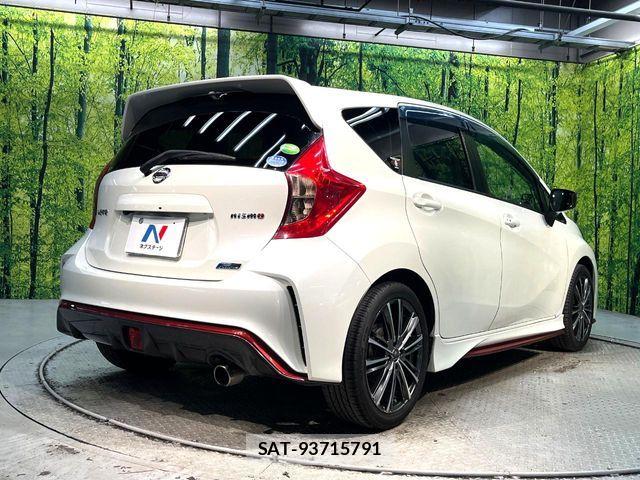 Nissan NOTE 2014-12 8686213-16
