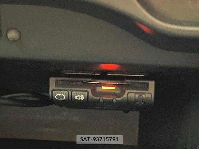 Nissan NOTE 2014-12 8686213-4