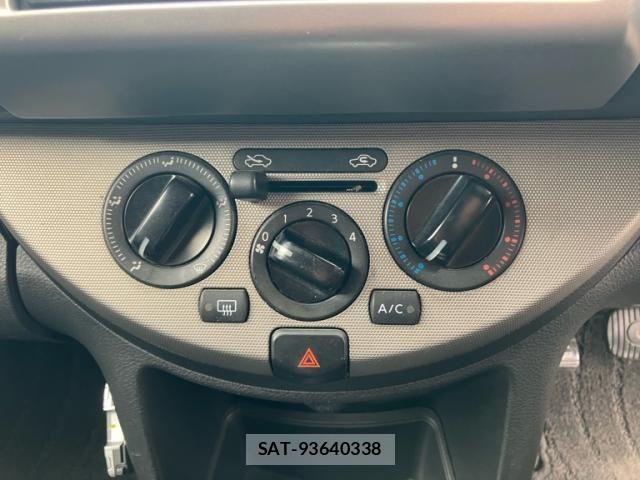 Nissan NOTE 2007-01 8744936-19
