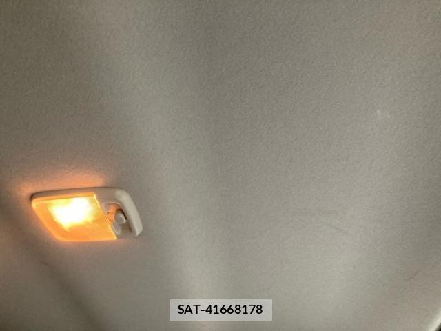 Nissan NOTE 2009-10 8744941-17