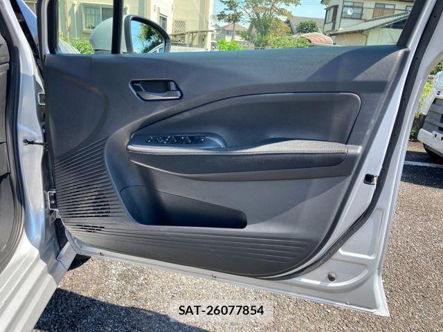 Nissan NOTE 2021-07 8744882-26