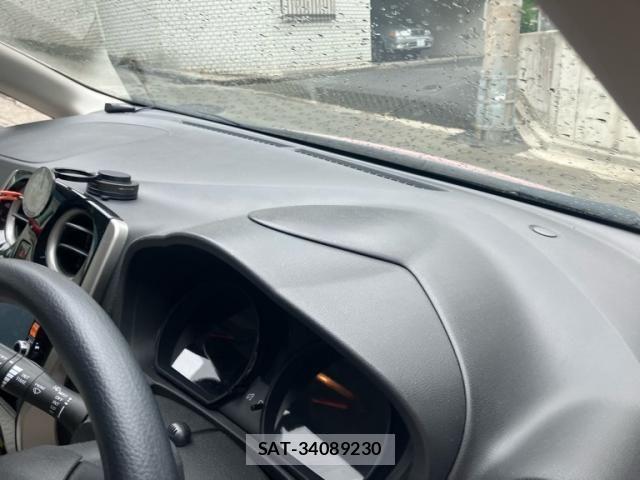 Nissan NOTE 2014-07 8744916-15