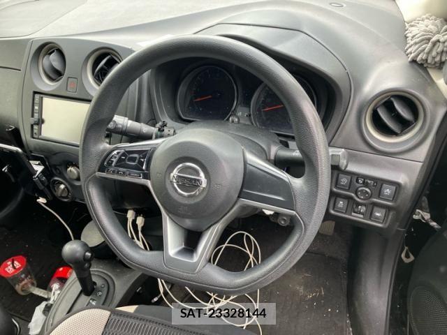 Nissan NOTE 2018-03 8744911-12