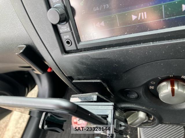 Nissan NOTE 2018-03 8744911-15
