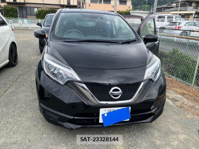 Nissan NOTE 2018-03 8744911-1