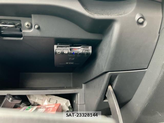 Nissan NOTE 2018-03 8744911-19