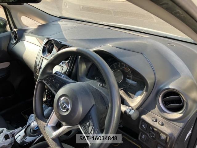Nissan NOTE 2017-12 8744914-12