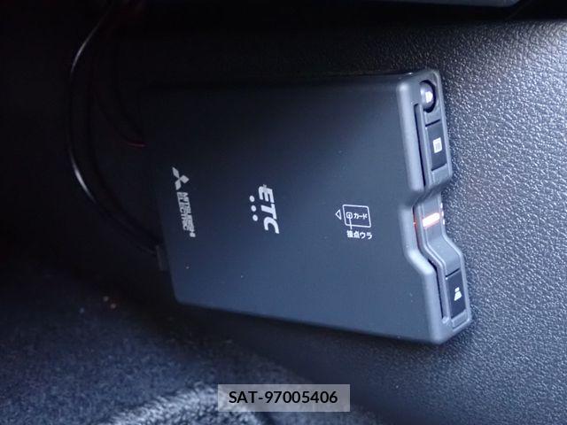 Nissan NOTE 2021-07 8744878-9