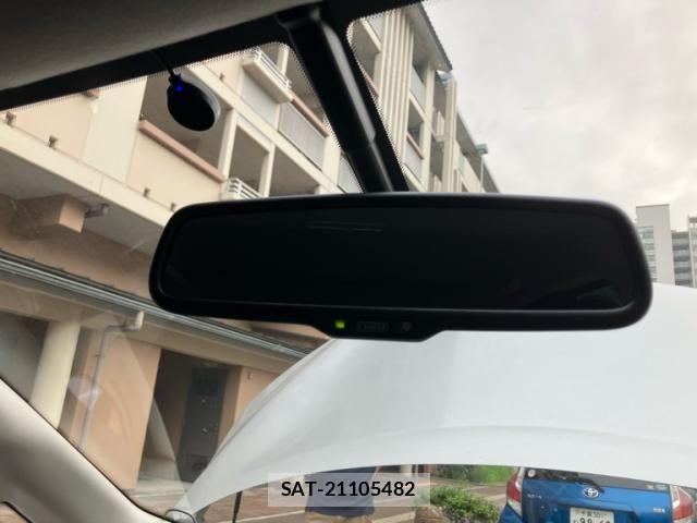 Nissan NOTE 2012-09 8744923-16