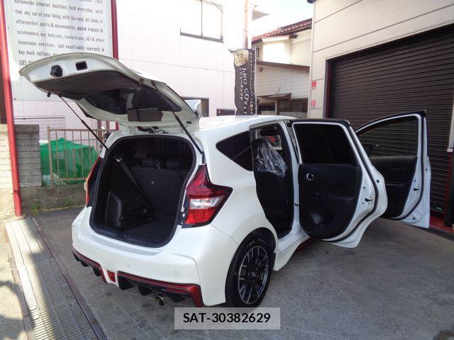 Nissan NOTE 2017-05 8744895-11