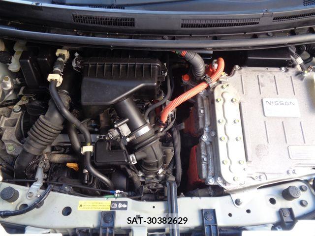 Nissan NOTE 2017-05 8744895-4