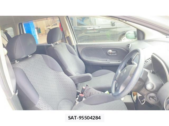 Nissan NOTE 2012-03 8744922-9