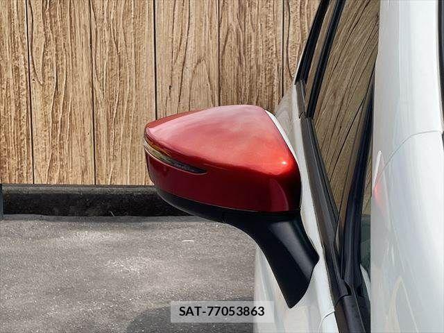 Nissan NOTE 2017-10 8744906-21