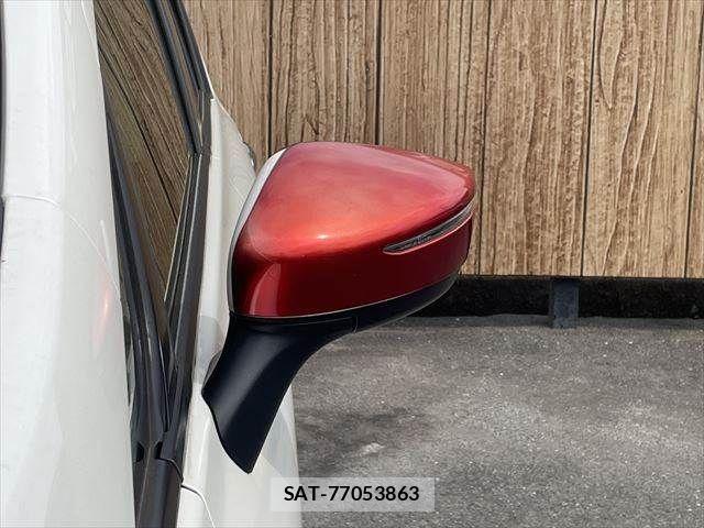 Nissan NOTE 2017-10 8744906-22
