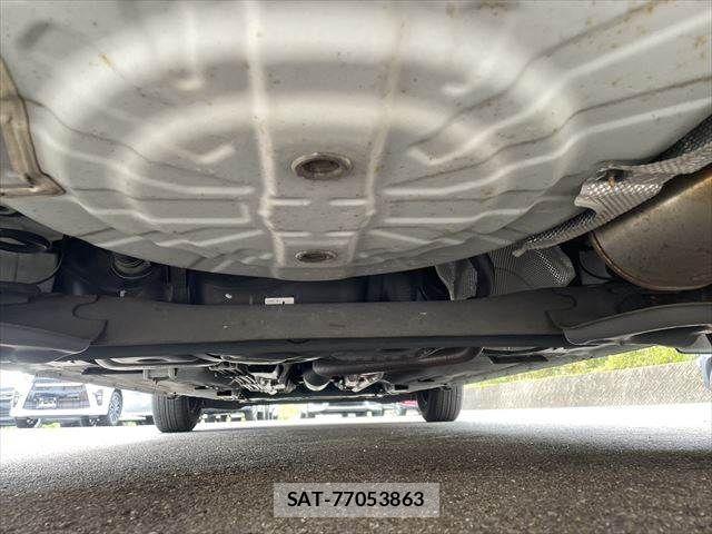 Nissan NOTE 2017-10 8744906-28