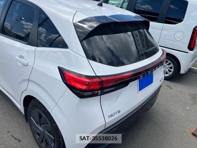 Nissan NOTE 2021-04 8744876-5