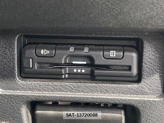 Nissan NOTE 2022-04 8744867-5