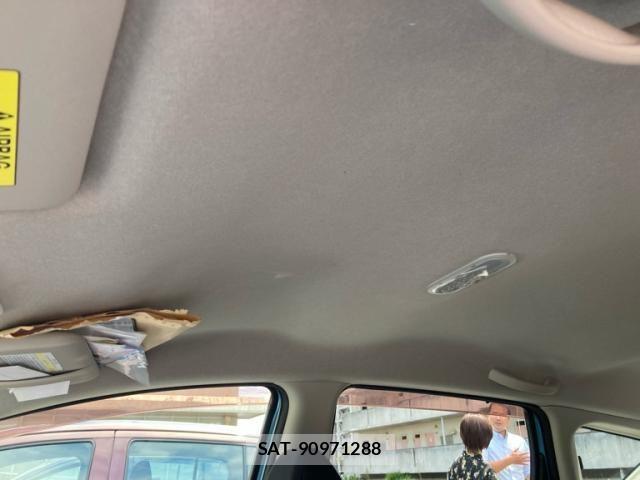 Nissan NOTE 2016-11 8744915-12