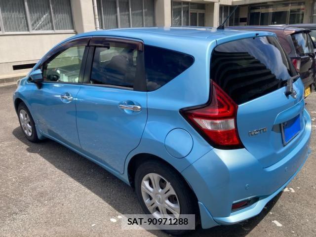 Nissan NOTE 2016-11 8744915-1