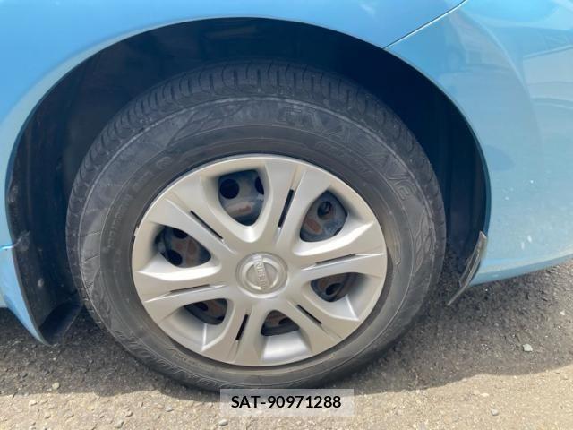 Nissan NOTE 2016-11 8744915-19