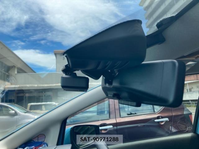 Nissan NOTE 2016-11 8744915-4