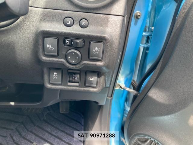 Nissan NOTE 2016-11 8744915-8