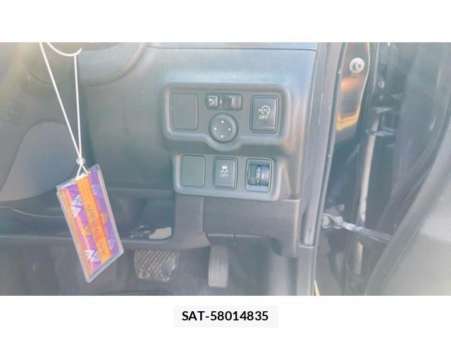 Nissan NOTE 2012-11 8744924-14