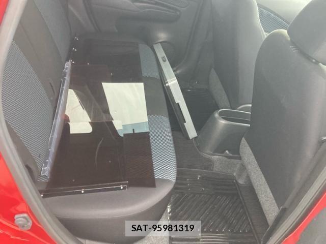 Nissan NOTE 2014-10 8781468-11