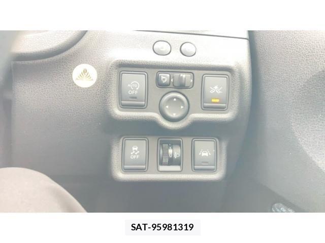 Nissan NOTE 2014-10 8781468-16