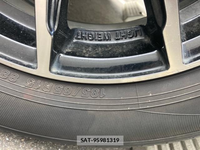 Nissan NOTE 2014-10 8781468-6