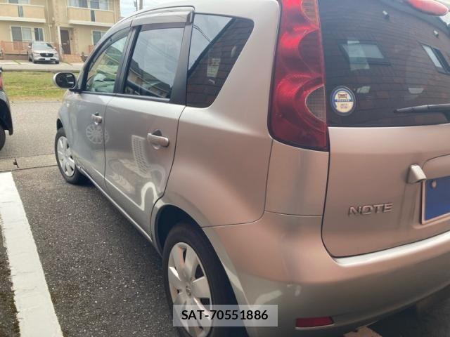 Nissan NOTE 2010-02 8781469-3