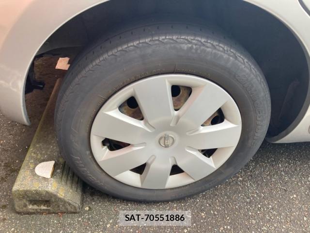 Nissan NOTE 2010-02 8781469-7
