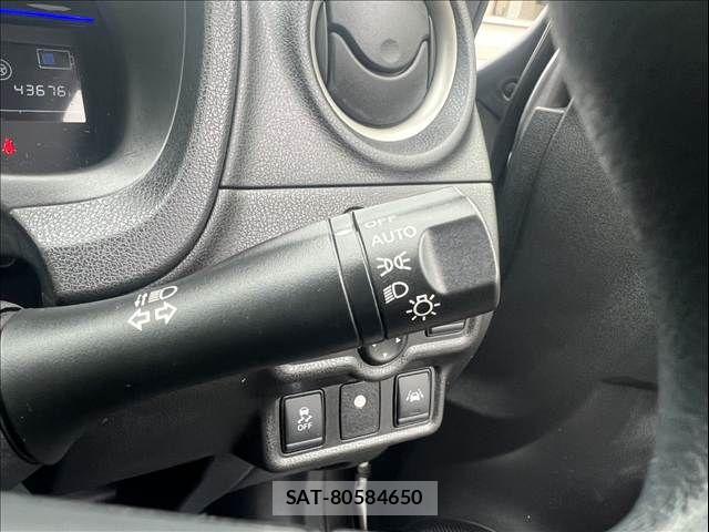 Nissan NOTE 2017-08 8781451-27