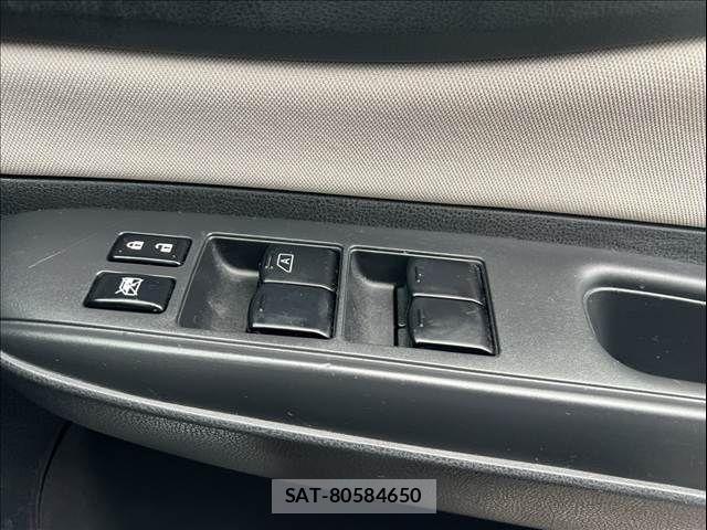 Nissan NOTE 2017-08 8781451-29