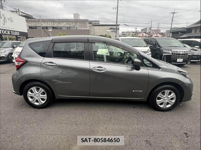 Nissan NOTE 2017-08 8781451-5