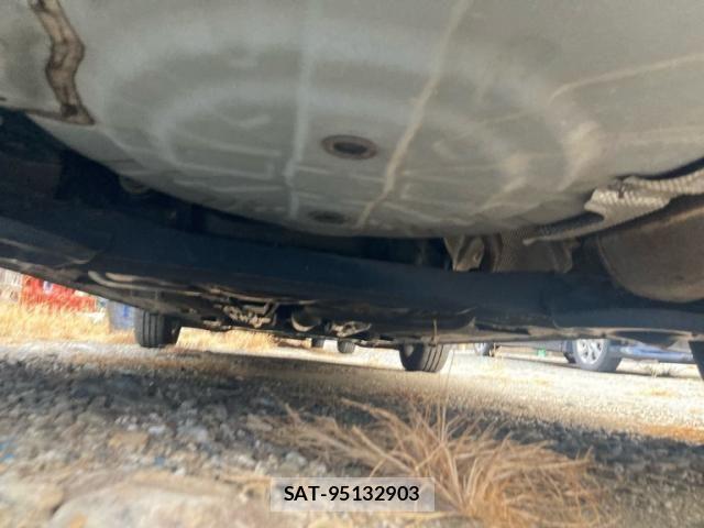 Nissan NOTE 2014-09 8781467-10