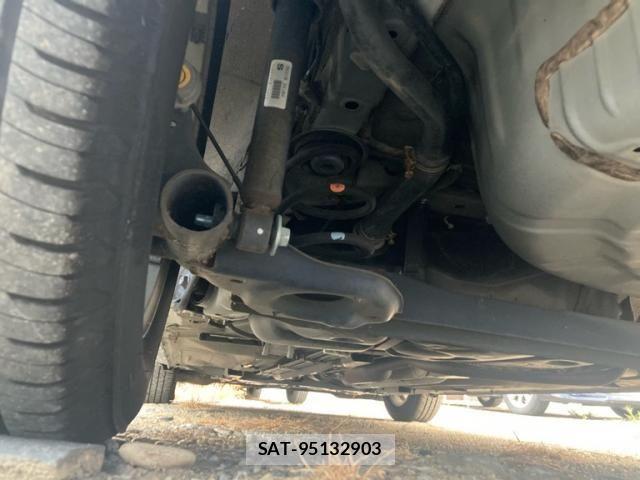 Nissan NOTE 2014-09 8781467-11
